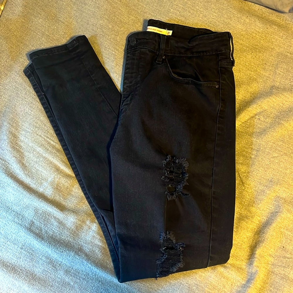 Ripped Levi’s Skinny Jeans